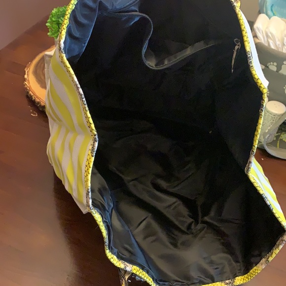 Victoria Secret Tote - Picture 3 of 3